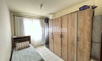 Imagem 5: ![CDATA[APARTAMENTO NO CENTRO COM 2 QUARTOS]]