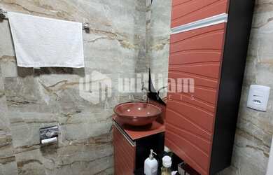 Imagem 6: ![CDATA[CASA BAIXA COM 2 DORMITÓRIOS E SOBRADO ANEXO COM 1 DORMITÓRIO ]]