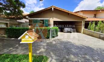 Imagem: Bela Casa - 5 Dormitórios - Condomínio