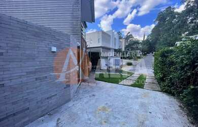 Imagem 5: Lindo Sobrado Semi-Geminado - 3 Suítes - Condomínio Jardim das Paineiras - Bosque do Viann