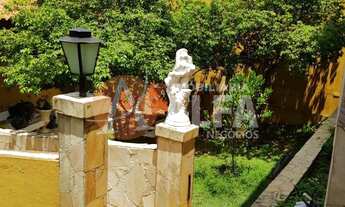 Imagem: Casa com 5 Dormitórios - Bairro Outeiro