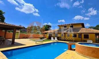 Imagem: Casa térrea com 6 Dormitórios - Condomínio