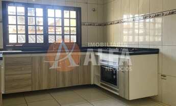 Imagem 2: Casa com 3 Dormitórios sendo 01 suíte - Jardim Sabiá - Cotia / SP