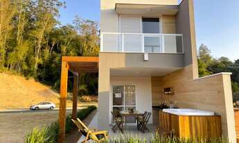 Imagem: Casa com 3 Dormitórios - Bairro planejado