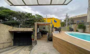 Imagem 4: Oportunidade Única! Casa com Piscina e 3 Suítes na Granja Viana – Próxima ao The Square”