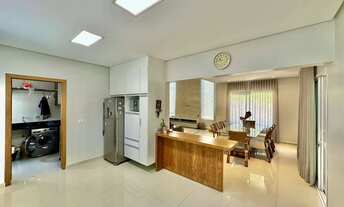 Imagem 7: Casa com 05 Quartos - Condomínio Reserva Santa Maria - Jandira/SP