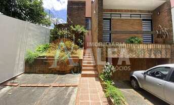 Imagem: Casa (V) - 4 Dormitórios e 1 edícula