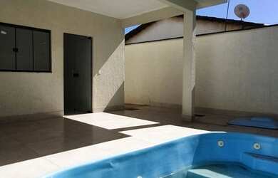 Imagem 2: 3 dormitórios, 1 suítes, 2 banheiro