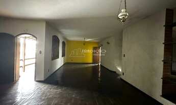 Imagem 2: CASA à venda, 5 quartos, 2 suítes, 2 vagas, CENTRO - BARBACENA/MG