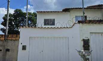 Imagem: Casa De Dois Quartos À Venda No Bairro