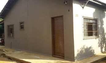 Imagem 4: Casa com amplo quintal