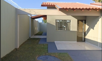 Imagem: Casa Com Quintal e frente amplos no Jardim