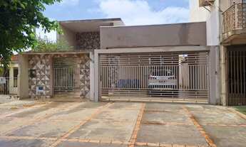 Imagem: Casa Térrea à venda, 1 quarto, 3 suítes