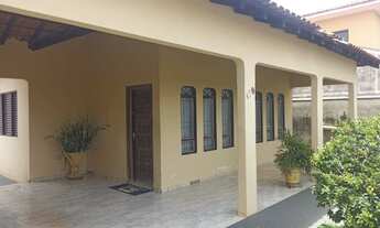 Imagem 2: Excelente imóvel com terreno inteiro no Bairro Caiçara!