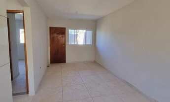 Imagem 2: Casa à Venda, Independente, com Quintal e Garagem para 2 Carros