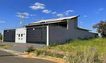 Imagem: Casa Térrea à venda, 2 quartos, 1 suíte