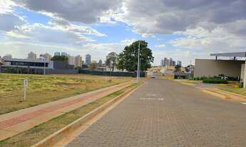 Imagem 4: Lotes em condominio exclusivo e centralizado