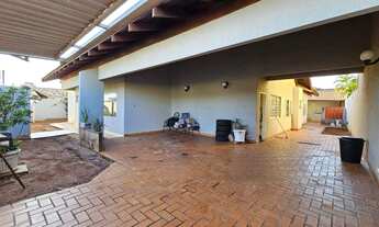 Imagem 2: Casa térrea com muito espaço e flexível para negociação com permutas