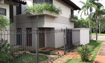 Imagem: Sobrado Amplo em Localização Estratégica