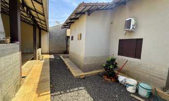 Imagem 3: Ampla Residência de 177m² com Terreno 10x29m e Energia Solar