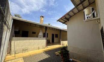 Imagem 4: Ampla Residência de 177m² com Terreno 10x29m e Energia Solar