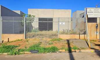 Imagem 3: Galpão comercial finalizando construção