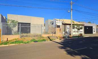 Imagem: Galpão comercial finalizando construção