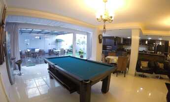 Imagem 5: Sobrado Residencial à Venda em Jaraguá do Sul (Centro) – 4 suítes, 4 vagas, 311 m²