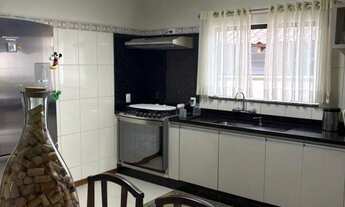 Imagem 3: Casa Residencial 3 Dormitórios em Jaraguá do Sul – Centro, Pronta para Morar