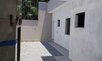 Imagem 2: Casa Residencial de 2 Quartos com Vista para Montanha em Schroeder – Aceita Financiamento