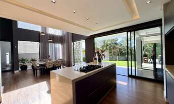 Imagem 6: Casa alto padrão à venda em Barra do Rio Cerro, Jaraguá do Sul – 4 quartos, sendo 3 suítes