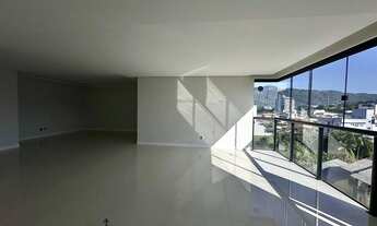 Imagem 2: Apartamento à Venda em Jaraguá do Sul com 3 quartos sendo 3 suítes – Bairro Centro