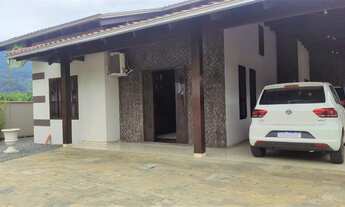 Imagem: Casa à Venda em Schroeder com 3 quartos