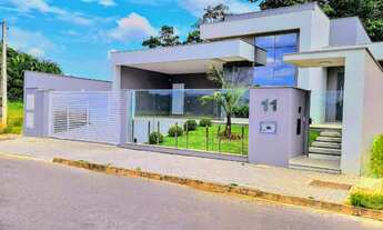 Imagem 1: Casa Residencial à Venda em Barra do Rio Cerro, Jaraguá do Sul – 3 Suítes, 210 m² Privativ