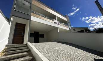 Imagem 1: Sobrado geminado alto padrão à venda, com 04 quartos, sendo 03 suítes, no Bairro Barra do