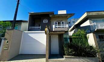 Imagem 3: Casa à Venda em Jaraguá do Sul com 3 quartos sendo 1 suíte – Bairro Barra do Rio Cerro