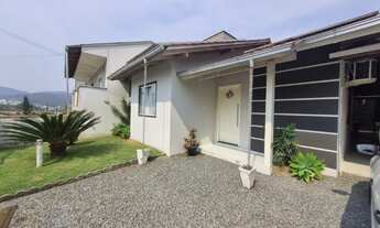 Imagem: Casa à Venda em Jaraguá do Sul com 3 quartos