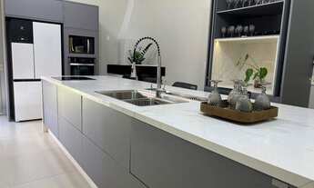 Imagem 2: Casa à venda em Jaraguá do Sul (Bairro Jaraguá 99) - Frente, 3 dormitórios, 2 vagas e fina