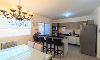 Imagem 2: Geminado Residencial em Jaraguá do Sul (São Luís) – 3 Quartos, Mobiliado, Financiamento Ac