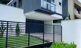 Imagem: Casa à Venda em Jaraguá do Sul com 4 quartos