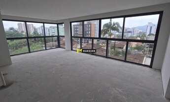 Imagem 2: Apartamento com 2 suítes + 1 suíte master e 2 vagas de garagem no América