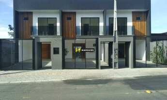 Imagem: Geminado de alto padrão com piscina e área