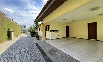 Imagem 3: Casa para aluguel, 4 quartos, 1 suíte, 4 vagas, Glória - Joinville/SC