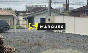 Imagem 6: Terreno de 600m² com área comercial construída - Bairro Vila Nova