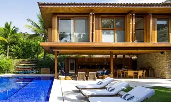 Imagem: 8 dormitórios, 2 suíte, 6 banheiro, 3