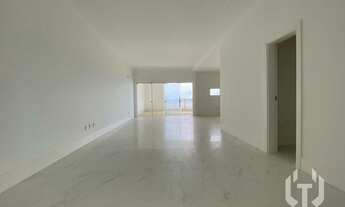 Imagem: Frente Mar 4 Suítes em Meia Praia