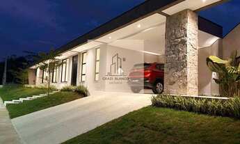 Imagem: Casa térrea,no Condomínio Helena Maria