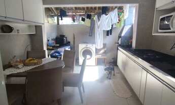 Imagem 2: A venda excelente casa com dois dormitórios mais sotão pronto