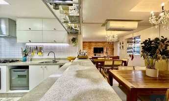 Imagem 2: Sobrado 158 m², 3 dorms, suíte com closet, sótão c/lareira e espaço gourmet. Alto padrão!