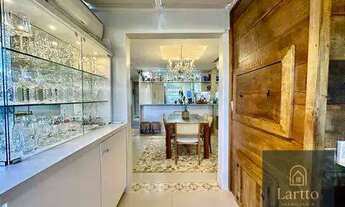 Imagem 7: Sobrado 158 m², 3 dorms, suíte com closet, sótão c/lareira e espaço gourmet. Alto padrão!